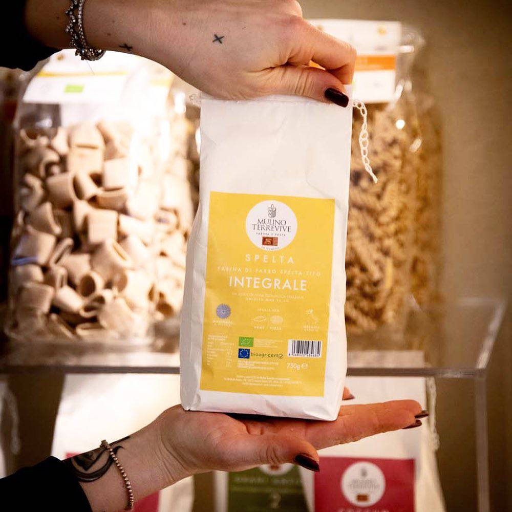 Spelta Farina di Farro tipo Integrale 750g  -  Mulino Terrevive - vaigustando